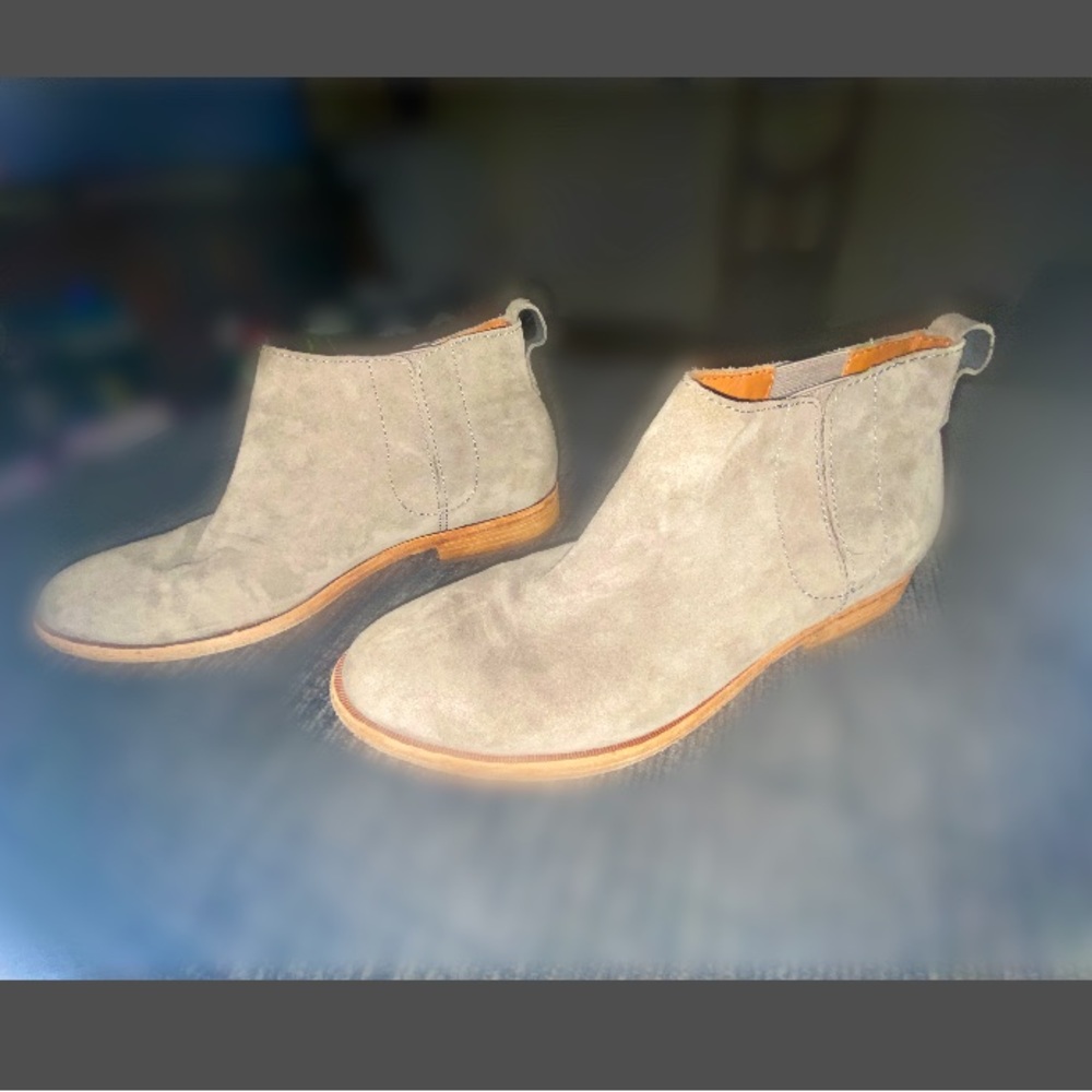 Gray boots
